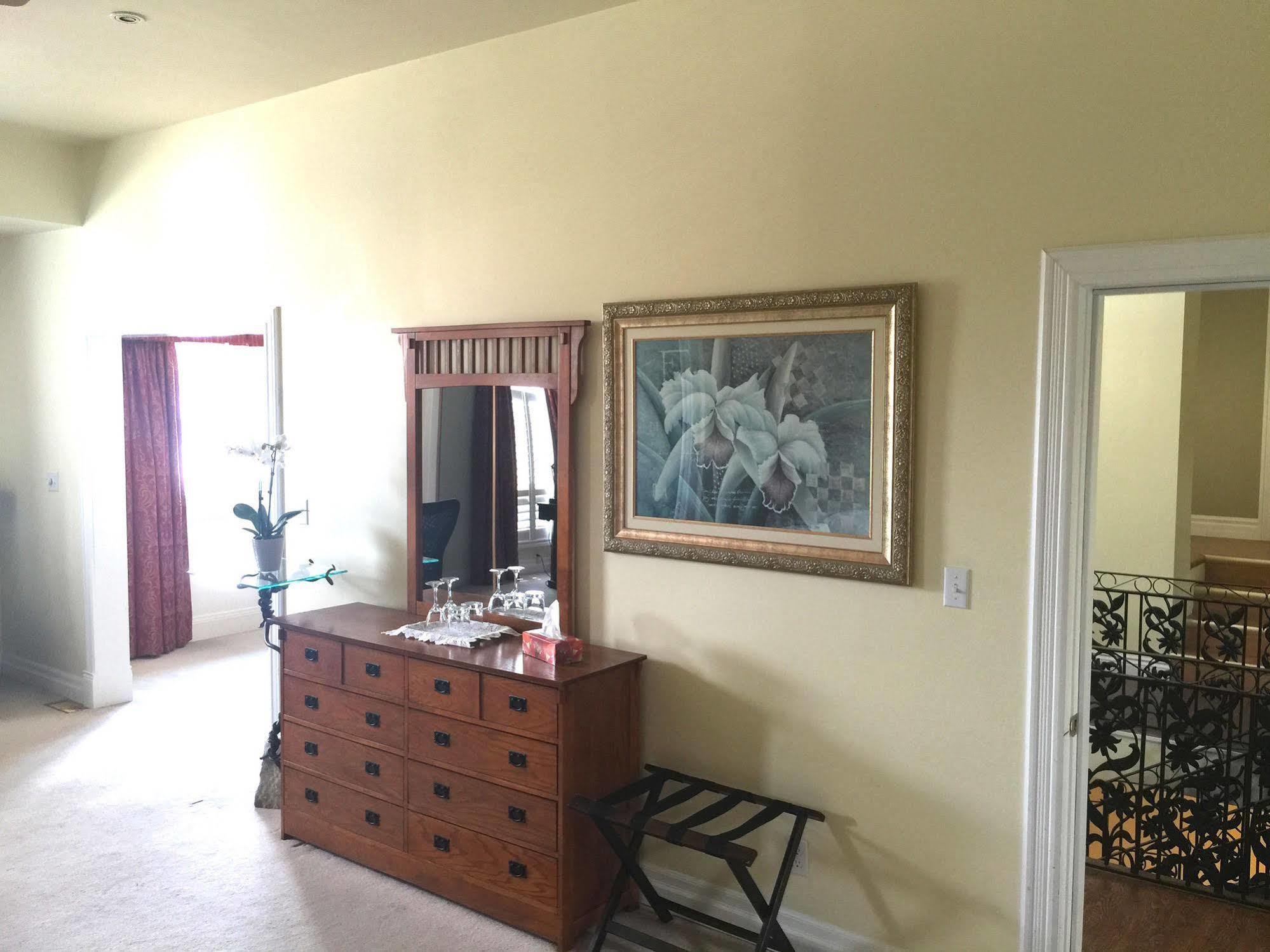 Grey Rose Suites Hanover Εξωτερικό φωτογραφία