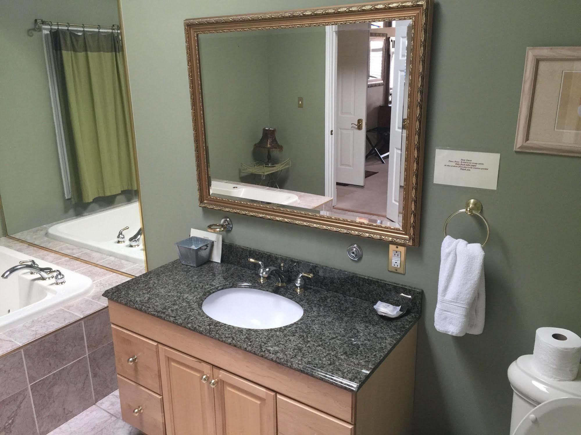 Grey Rose Suites Hanover Εξωτερικό φωτογραφία