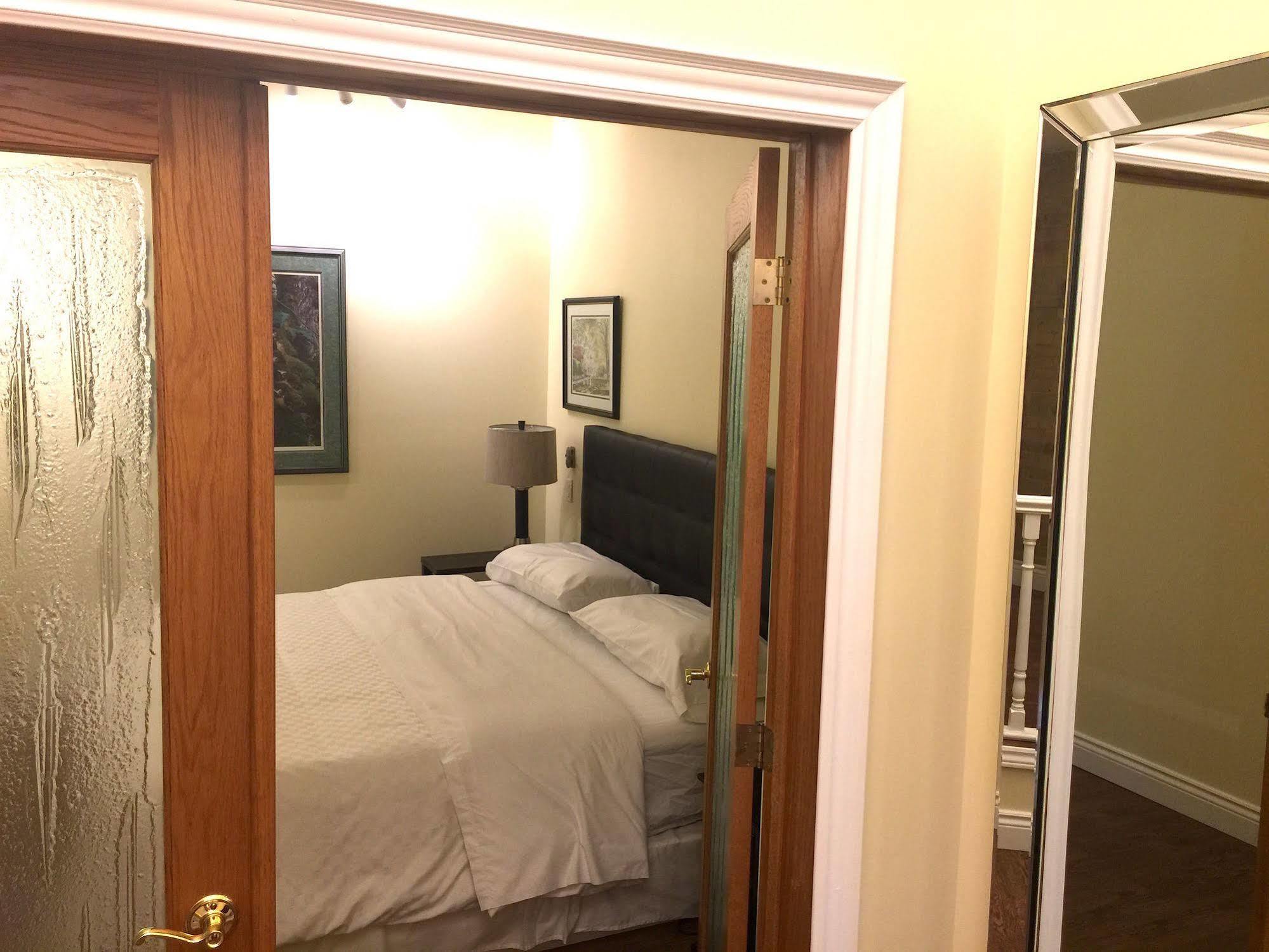 Grey Rose Suites Hanover Εξωτερικό φωτογραφία